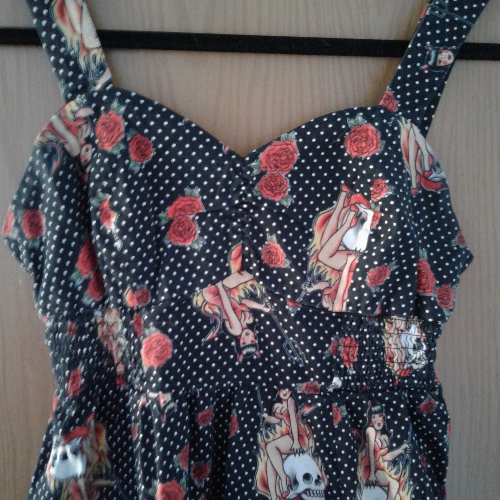 Hot topic dress pin up skull, roses, polka dots